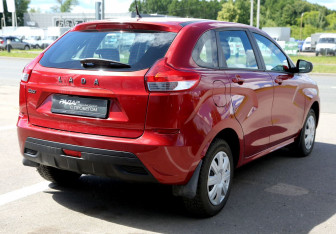 Подержанный автомобиль LADA (ВАЗ) XRAY 2018 года (6 фото)