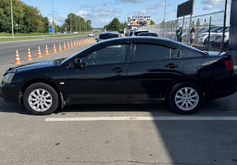 Подержанный автомобиль Mitsubishi Galant Sedan 2007 года (7 фото)