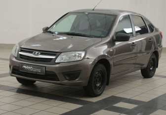 Подержанный автомобиль LADA (ВАЗ) Granta Liftback 2018 года (8 фото)