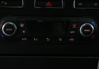 Подержанный автомобиль Ford Mondeo Sedan 2011 года (18 фото)