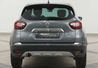 Подержанный автомобиль Renault Kaptur 2017 года (3 фото)