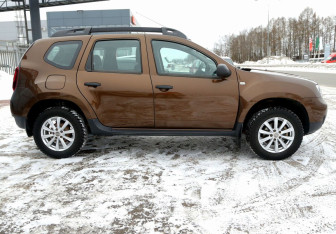 Подержанный автомобиль Renault Duster 2016 года (7 фото)