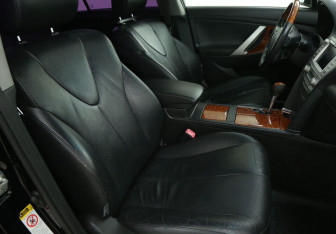 Подержанный автомобиль Toyota Camry Sedan 2009 года (10 фото)