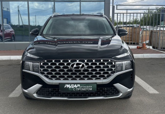 Подержанный автомобиль Hyundai Santa Fe 2021 года (2 фото)