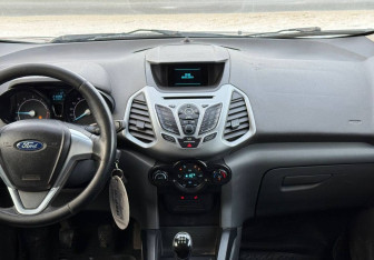Подержанный автомобиль Ford EcoSport 2014 года (8 фото)
