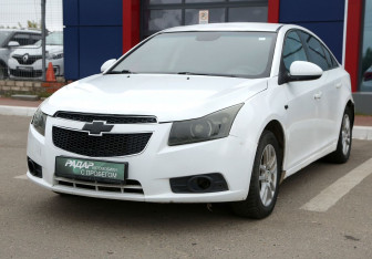 Подержанный автомобиль Chevrolet Cruze Sedan 2012 года (3 фото)