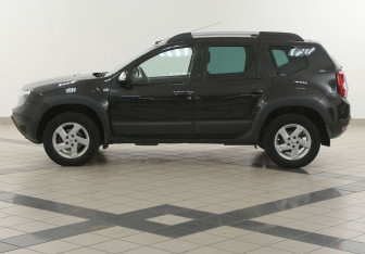 Подержанный автомобиль Renault Duster 2013 года (7 фото)