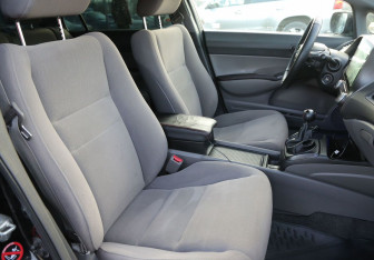 Подержанный автомобиль Honda Civic Sedan 2008 года (10 фото)