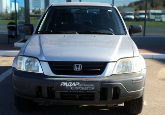 Подержанный автомобиль Honda CR-V 2001 года (2 фото)