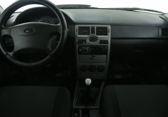 Подержанный автомобиль LADA (ВАЗ) Priora Sedan 2011 года (12 фото)