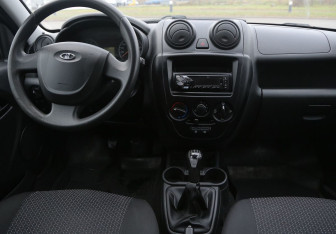 Подержанный автомобиль LADA (ВАЗ) Granta Sedan 2014 года (12 фото)