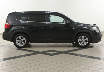 Подержанный автомобиль Chevrolet Orlando 2012 года (5 фото)