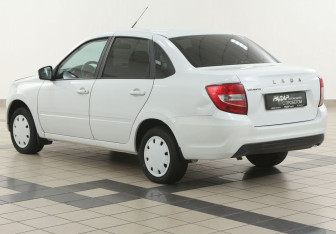 Подержанный автомобиль LADA (ВАЗ) Granta Sedan 2023 года (2 фото)