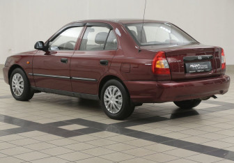 Подержанный автомобиль Hyundai Accent Sedan 2008 года (2 фото)