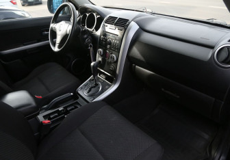 Подержанный автомобиль Suzuki Grand Vitara 2008 года (9 фото)