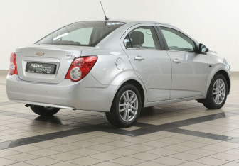 Подержанный автомобиль Chevrolet Aveo Sedan 2012 года (4 фото)