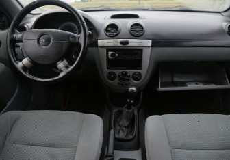 Подержанный автомобиль Chevrolet Lacetti Hatchback 2008 года (12 фото)