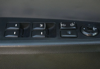 Подержанный автомобиль Kia Sportage 2012 года (10 фото)