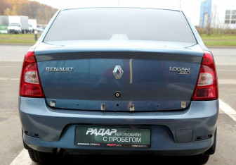 Подержанный автомобиль Renault Logan Sedan 2013 года (5 фото)