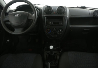 Подержанный автомобиль LADA (ВАЗ) Granta Sedan 2012 года (12 фото)
