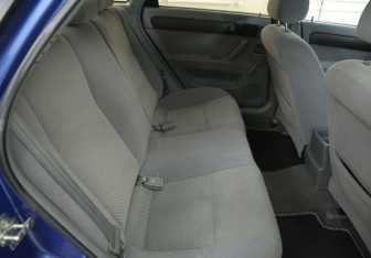 Подержанный автомобиль Chevrolet Lacetti Sedan 2011 года (11 фото)