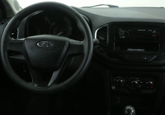 Подержанный автомобиль LADA (ВАЗ) XRAY 2019 года (14 фото)