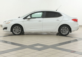 Подержанный автомобиль Citroen C4 Sedan 2013 года (7 фото)