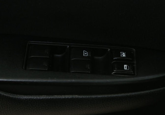 Подержанный автомобиль Subaru Outback Wagon 2010 года (17 фото)