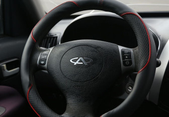 Подержанный автомобиль Chery Tiggo (T11) 2013 года (17 фото)