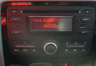 Подержанный автомобиль Renault Duster 2015 года (15 фото)