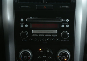 Подержанный автомобиль Suzuki Grand Vitara 2007 года (13 фото)