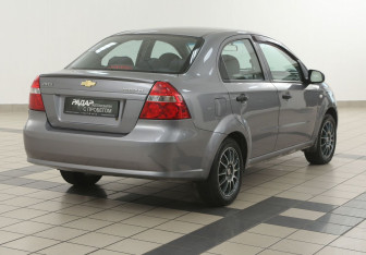 Подержанный автомобиль Chevrolet Aveo Sedan 2010 года (4 фото)