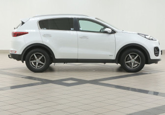 Подержанный автомобиль Kia Sportage 2016 года (5 фото)