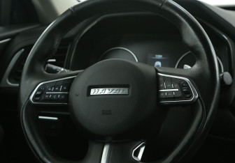 Подержанный автомобиль Haval F7 2020 года (16 фото)