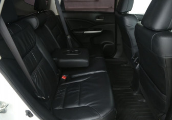 Подержанный автомобиль Honda CR-V 2013 года (11 фото)