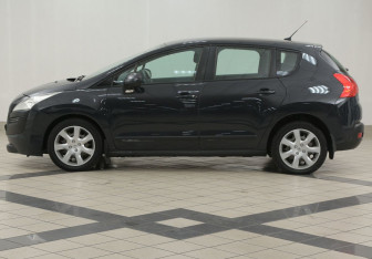 Подержанный автомобиль Peugeot 3008 2011 года (7 фото)