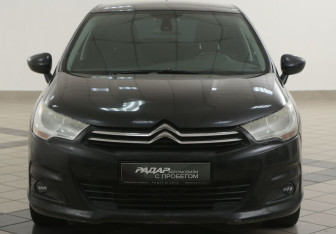 Подержанный автомобиль Citroen C4 Hatchback 2012 года (6 фото)
