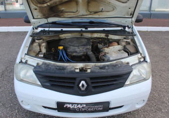 Подержанный автомобиль Renault Logan Sedan 2009 года (12 фото)