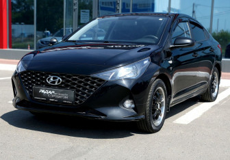 Подержанный автомобиль Hyundai Solaris Sedan 2021 года (3 фото)