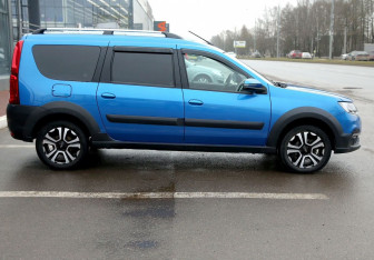 Подержанный автомобиль LADA (ВАЗ) Largus Wagon 2022 года (7 фото)