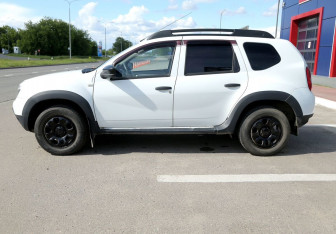 Подержанный автомобиль Renault Duster 2013 года (8 фото)
