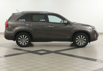 Подержанный автомобиль Kia Sorento 2013 года (5 фото)
