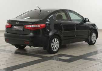 Подержанный автомобиль Kia Rio Sedan 2012 года (4 фото)