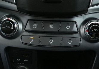 Подержанный автомобиль SsangYong Actyon 2014 года (18 фото)