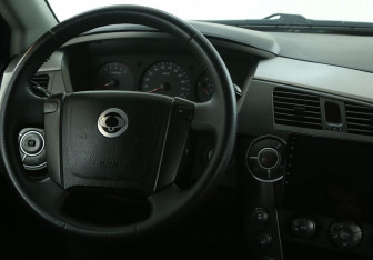 Подержанный автомобиль SsangYong Kyron 2013 года (14 фото)