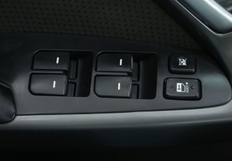 Подержанный автомобиль Kia Cerato Sedan 2010 года (17 фото)