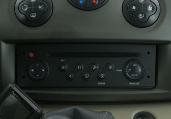 Подержанный автомобиль Renault Scenic 2008 года (13 фото)