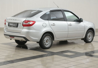 Подержанный автомобиль LADA (ВАЗ) Granta Liftback 2023 года (4 фото)
