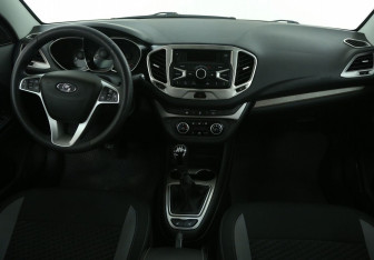 Подержанный автомобиль LADA (ВАЗ) Vesta Sedan 2021 года (12 фото)