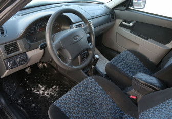 Подержанный автомобиль LADA (ВАЗ) Priora Sedan 2008 года (9 фото)